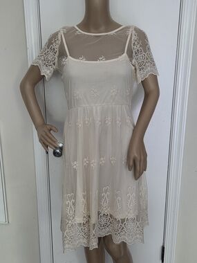 Esley Sheer Lace Overlay Tea-Length Wedding Dress in Ivory